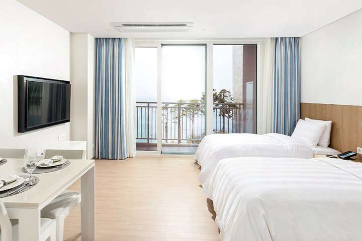 Room 84 of 181