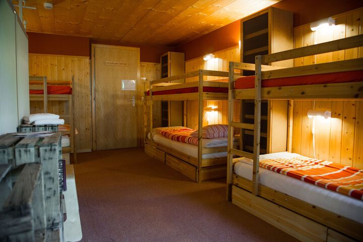 Room 5 of 28