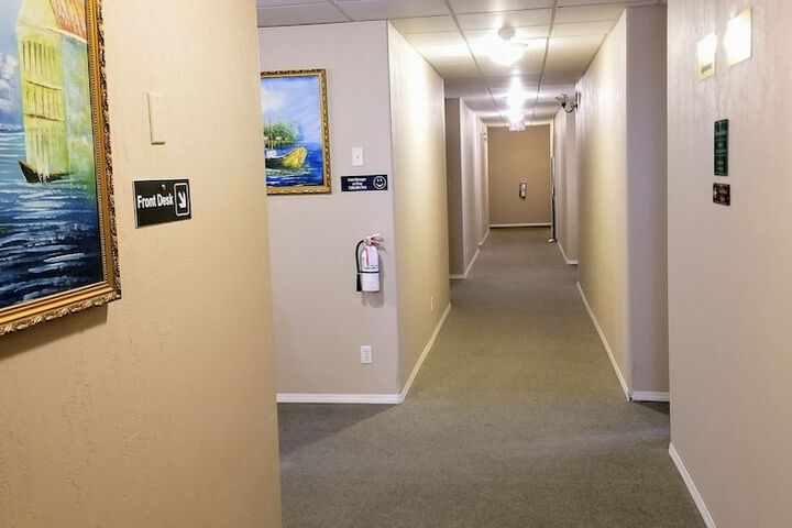 Ballroom/Hall 31 of 42