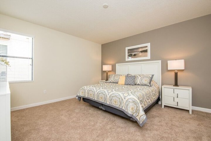 Room 9 of 37