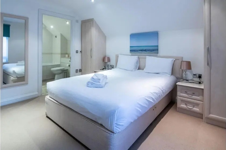 Photo of 1 Bedroom in Kew Gardens - Clarendon House