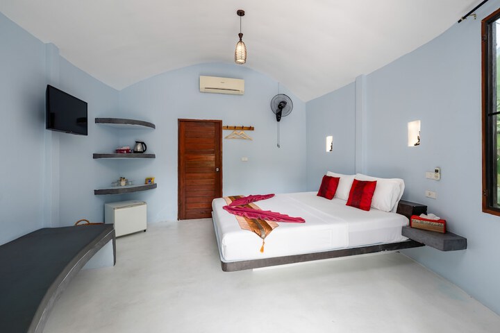 Room 7 of 50