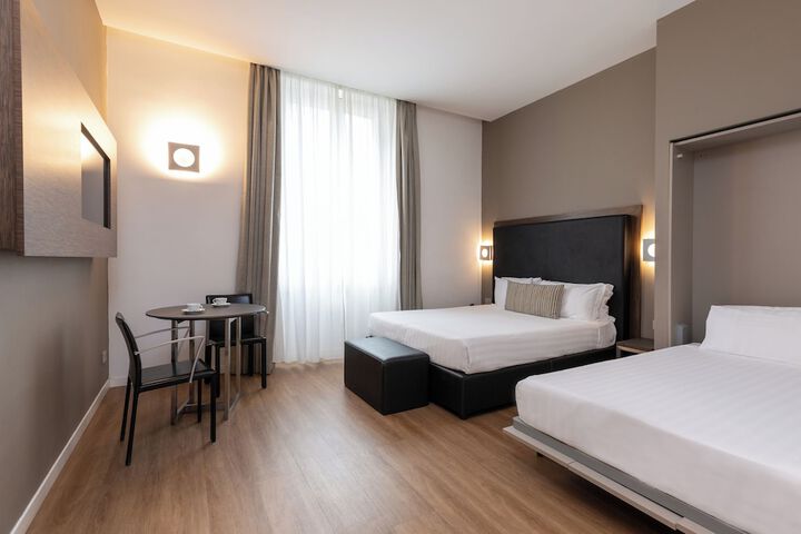 Room 10 of 19