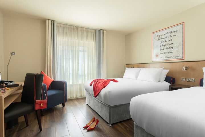 Room 4 of 15