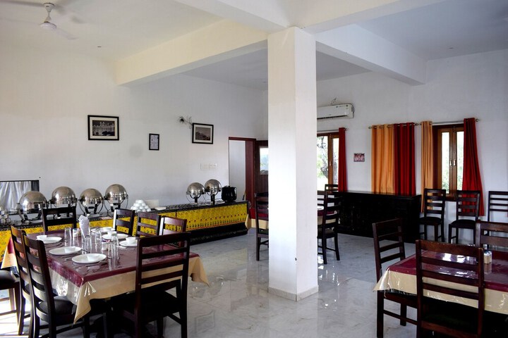 Dining 22 of 59