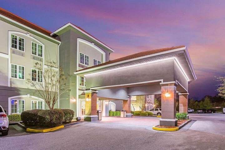 Exterior of Stay Express Inn & Suites - Mobile AL