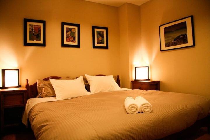 Room 8 of 35