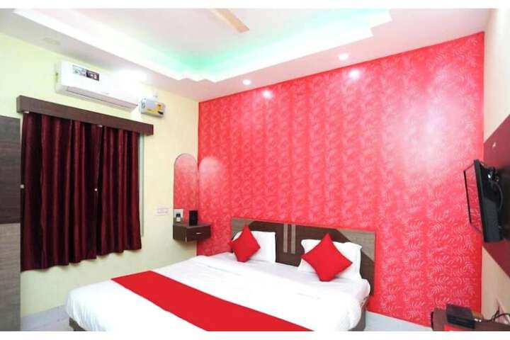 Room 13 of 27