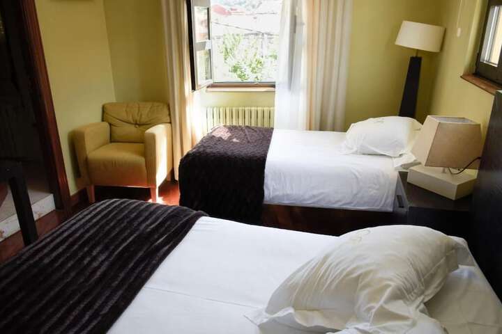 Room 9 of 41