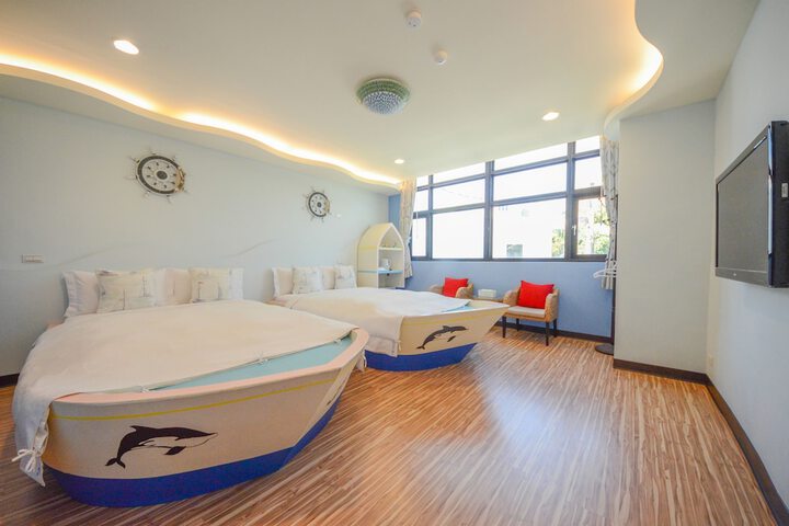 Room 15 of 47