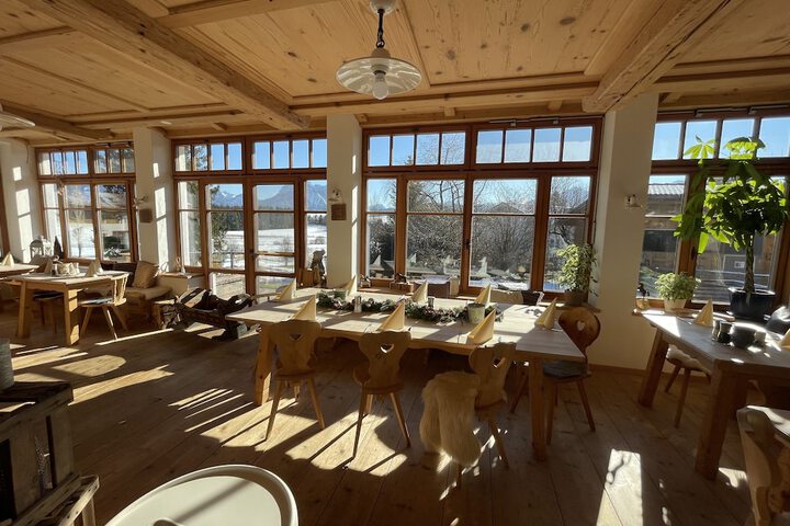 Breakfast/Coffee Service 190 of 221