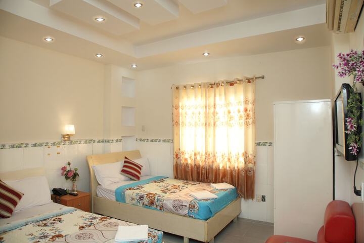 Room 12 of 17