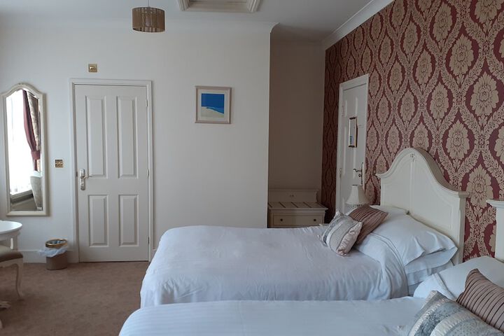 Room 20 of 132