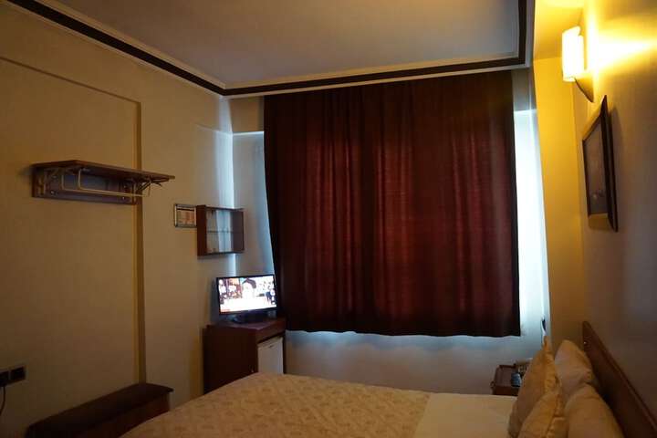 Room 19 of 49