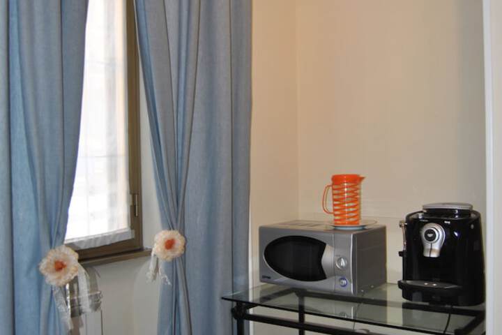 Room 21 of 33