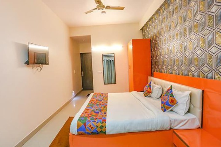 Room 15 of 31
