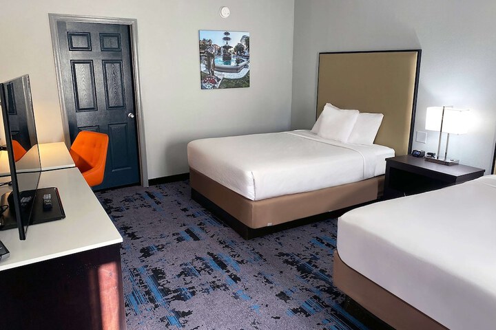 1 Queen Bed Mobility Accessible Roll in Shower