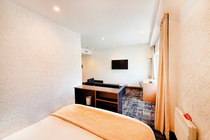 Room 29 of 80