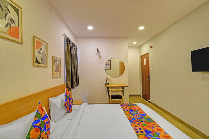 Room 9 of 27