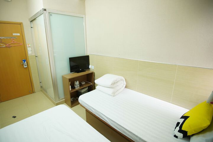 Room 26 of 195