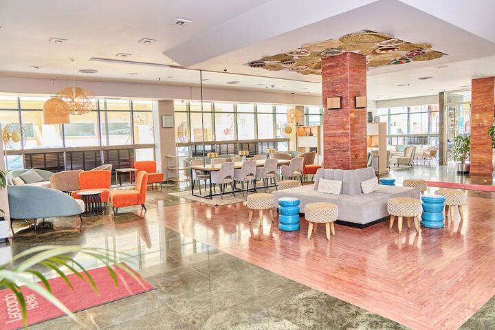 Hotel Interior 6 of 133