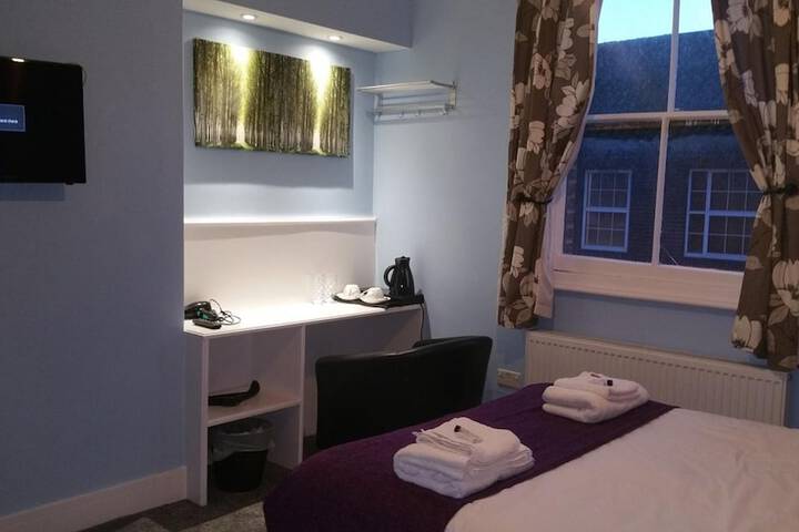 Room 20 of 43