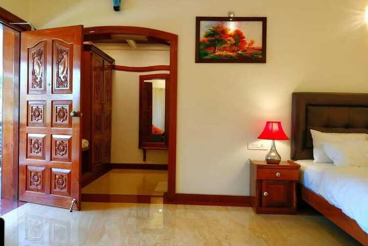 Room 9 of 49