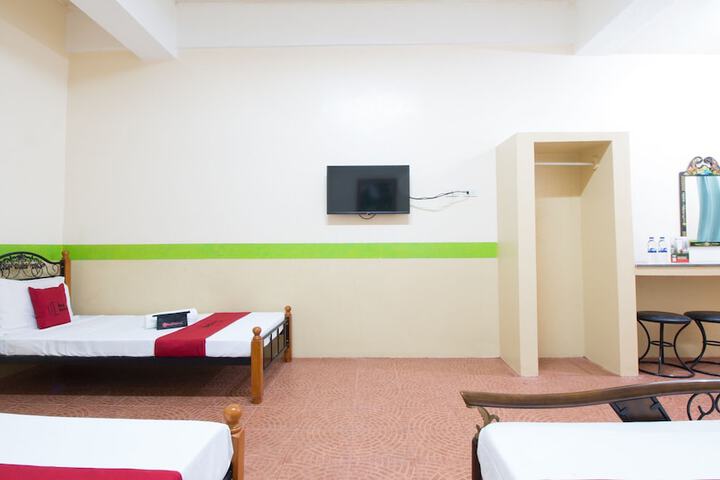 Room 9 of 38