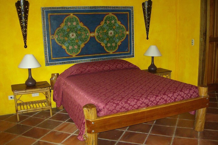 Room 4 of 66