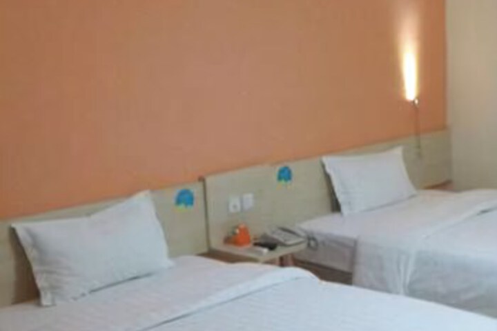 Room 3 of 6