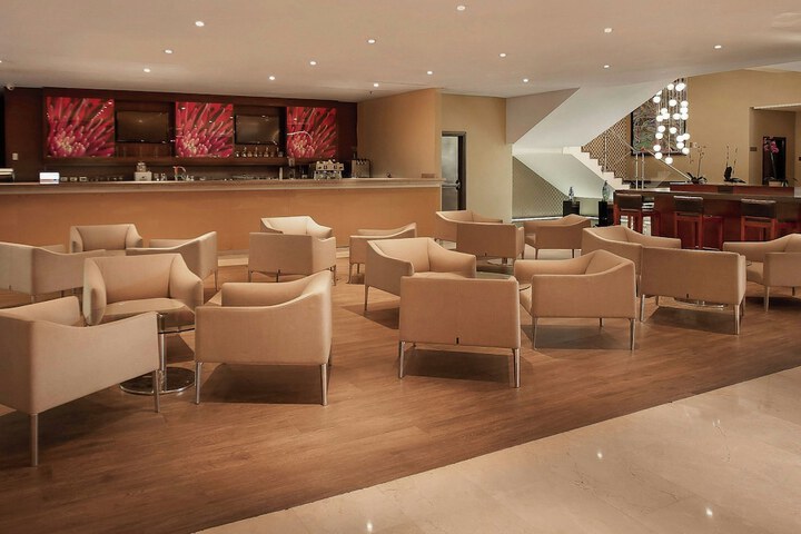 Hotel Interior 10 of 147