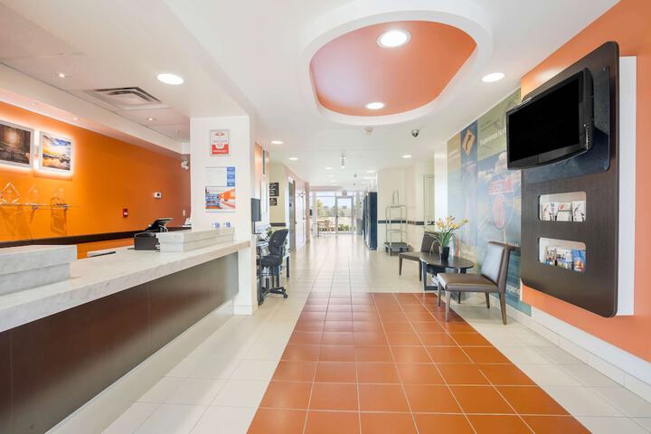 Guest Lobby