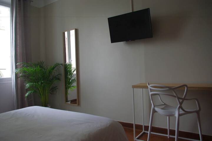Room 12 of 36