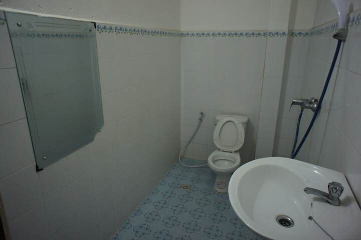 Room 16 of 21