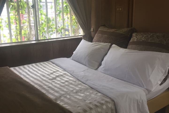 Room 14 of 68