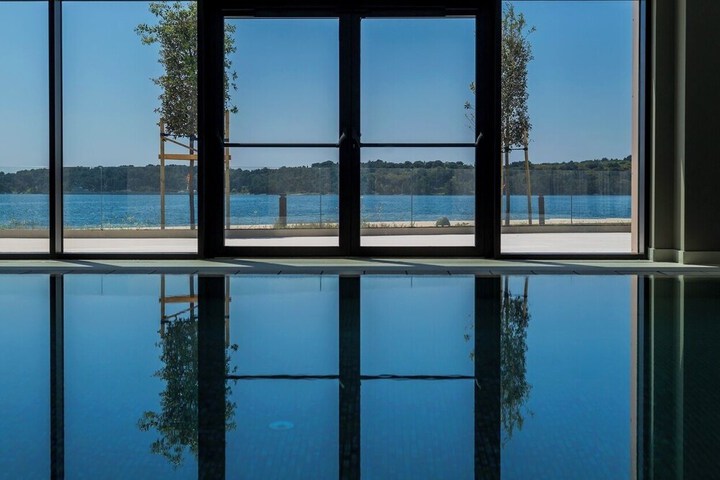 Pool 30 of 59