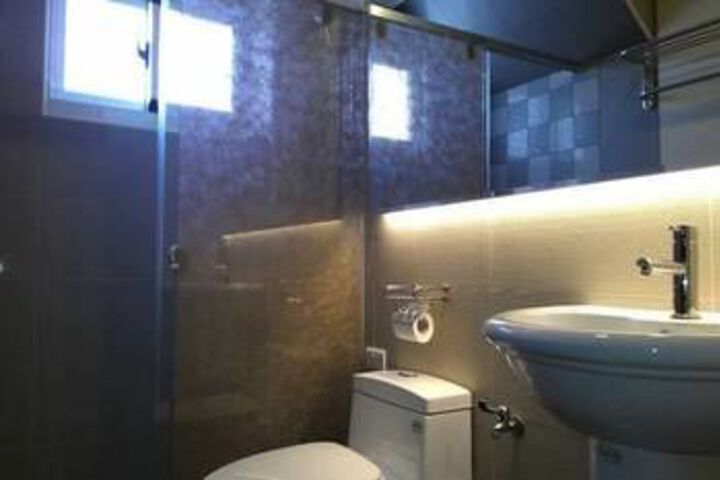 Room 4 of 26