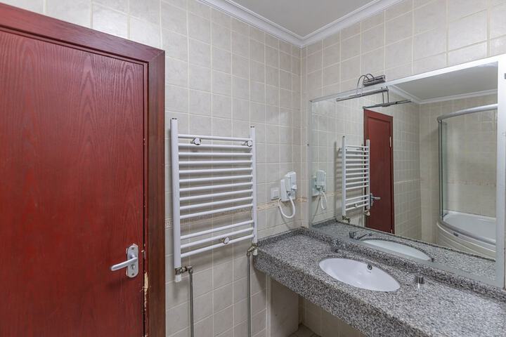 Room 29 of 54