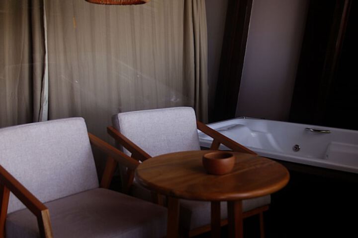Room 25 of 80