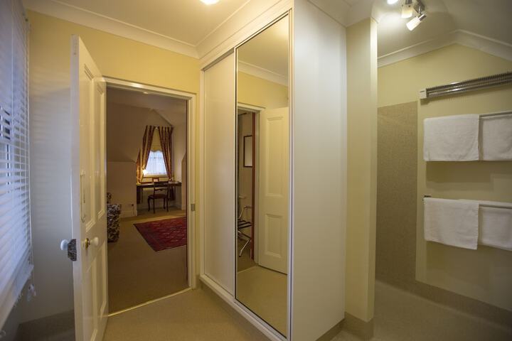 Room 26 of 70