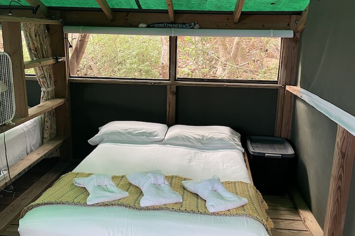 Room 5 of 110