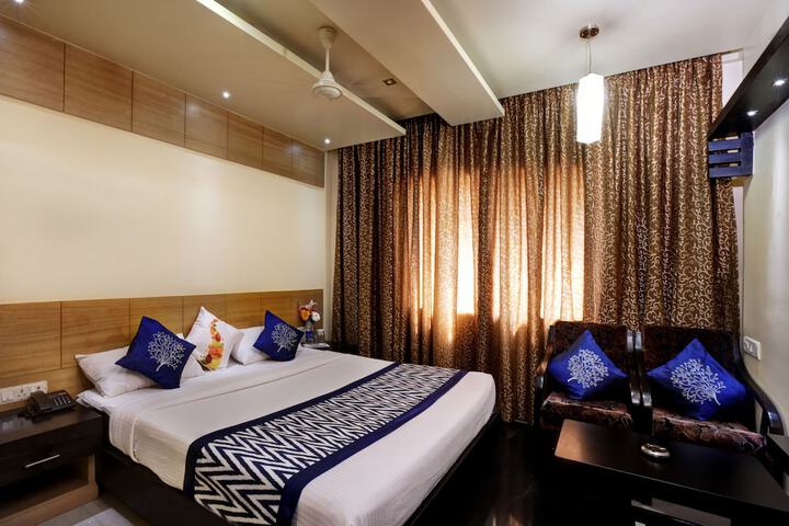 Room 9 of 28
