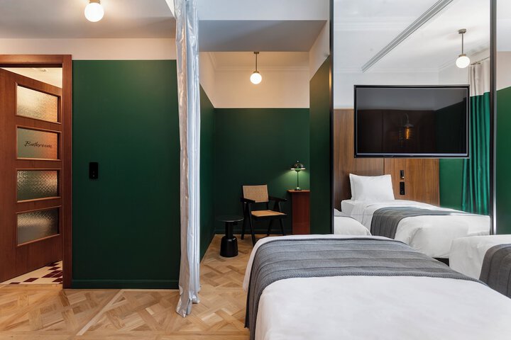 Room 21 of 58