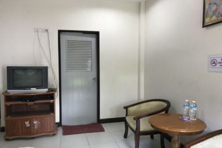 Room 18 of 23