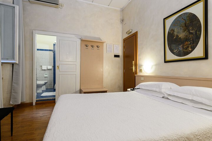 Room 46 of 127
