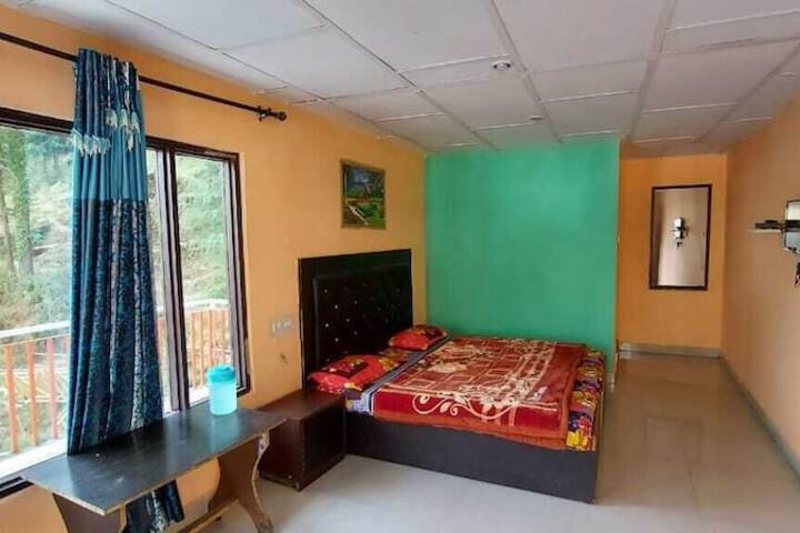 Room 7 of 34