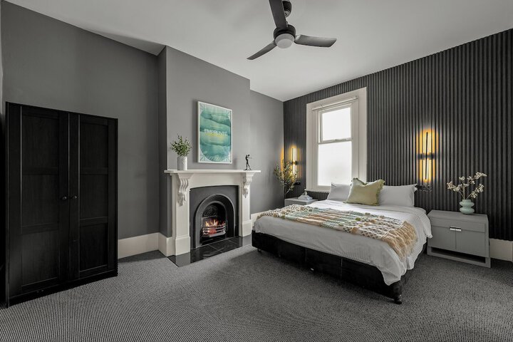 Room 5 of 19