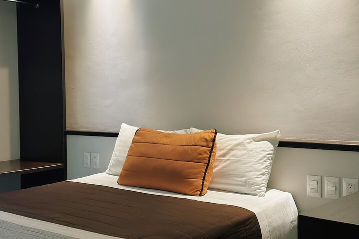 Room 37 of 87
