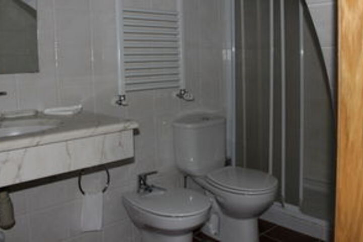Room 37 of 60