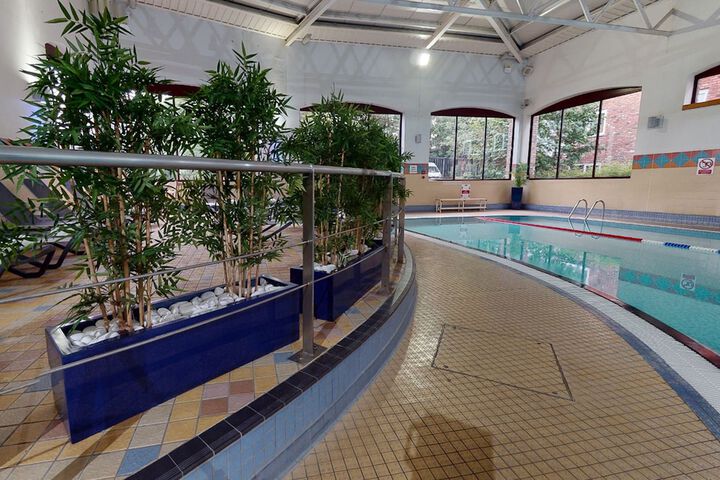 Pool Hotel